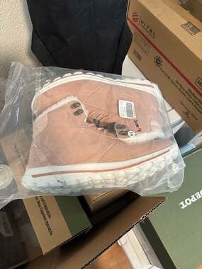 Cliffs by White Mountain Women's Hallett Pink Faux Fur Lined Winter Boots Size 7
